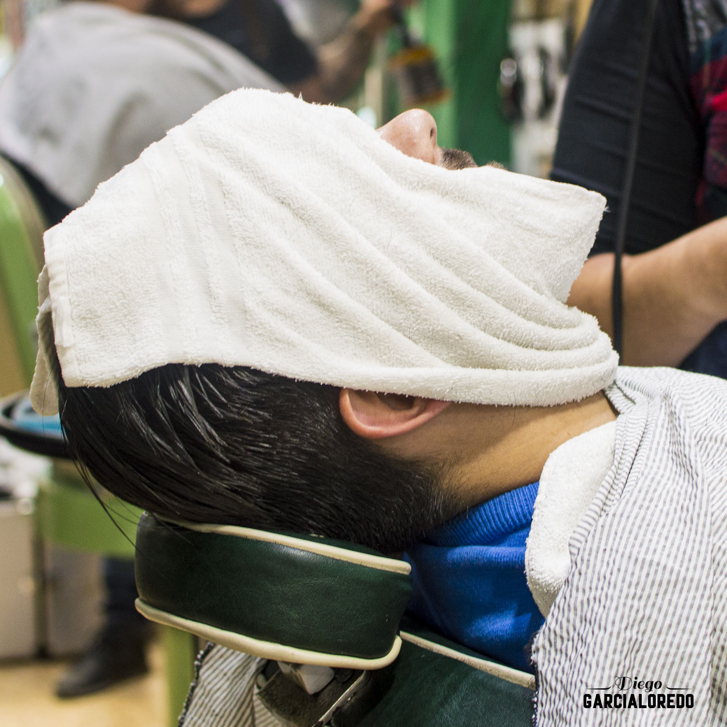 Corte y barba con fomento